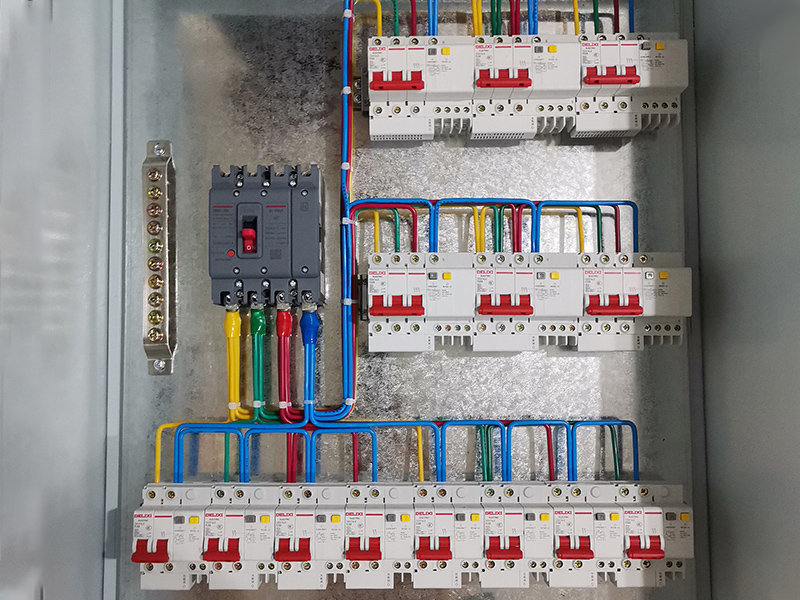 定制BG16三相四线低压成套配电箱控制箱德力西漏保空开14回路